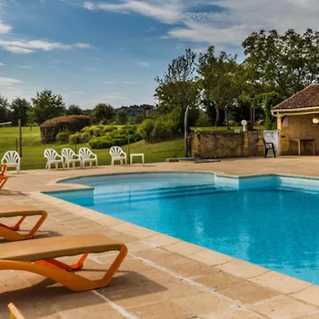 La Brousse Pour 5 Personne Avec Piscine Chalet *