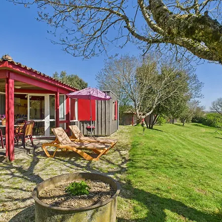 La Brousse Pour 5 Personne Avec Piscine *