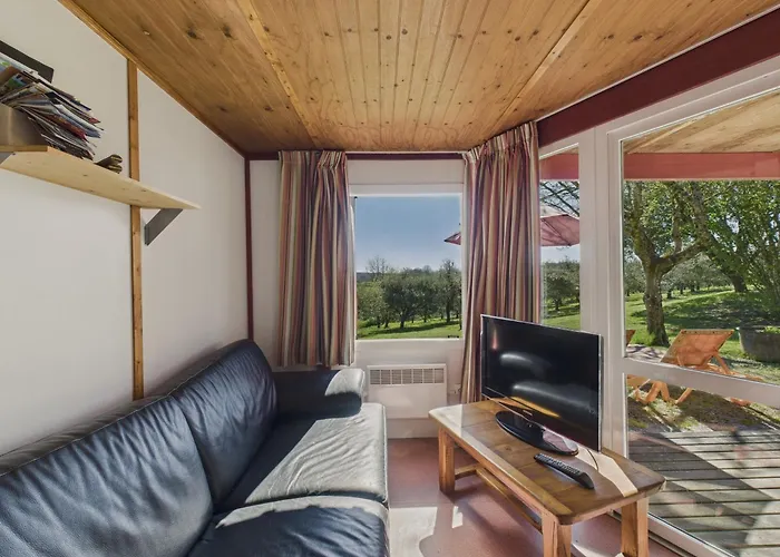 Alpstuga La Brousse Pour 5 Personne Avec Piscine